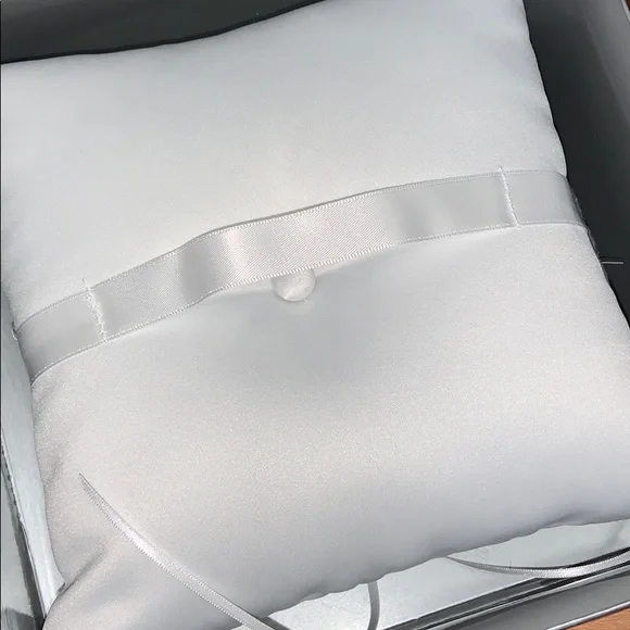 NWT Lucky Collections Ring Bearer Satin Pillow - Picture 3 of 6